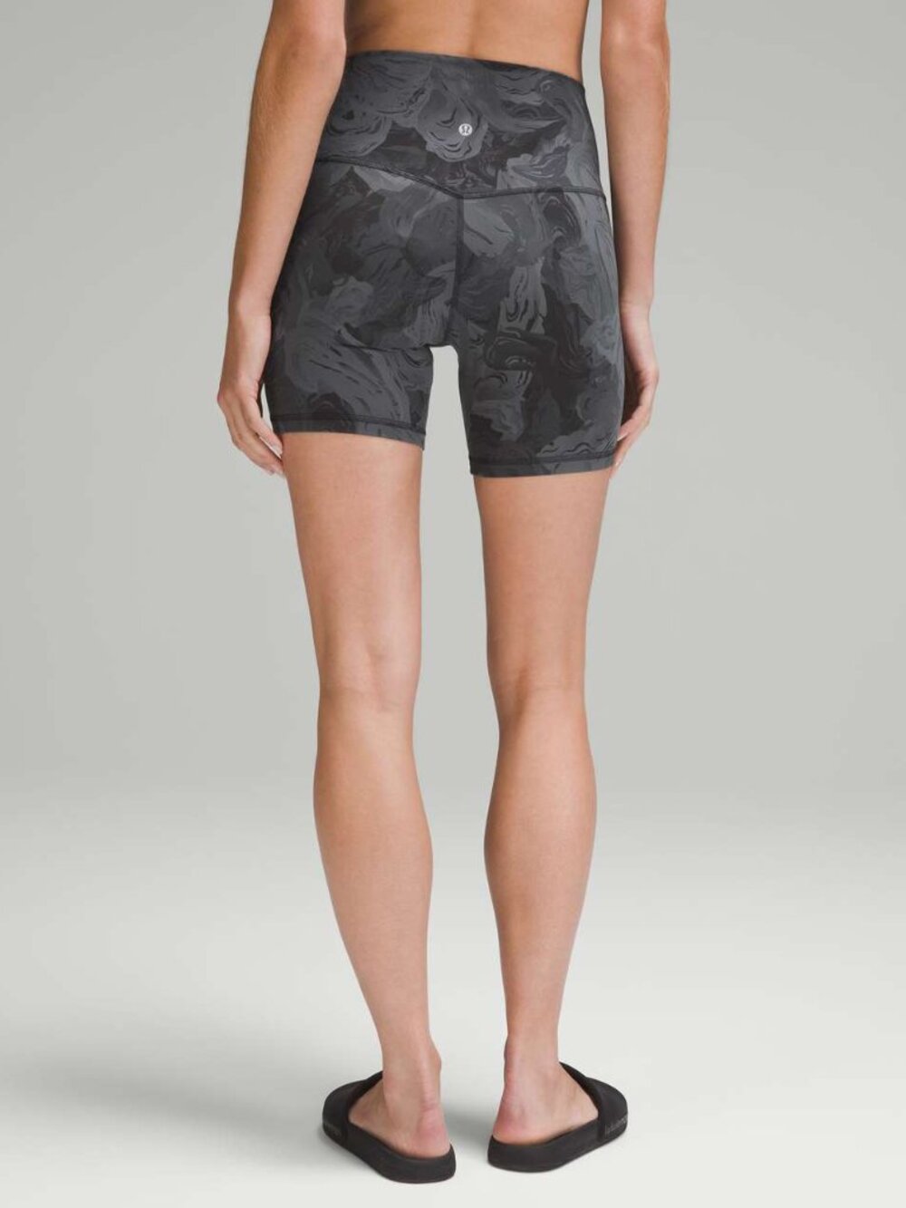 MINT Lululemon Align High-Rise Shorts 6" SIZE 2